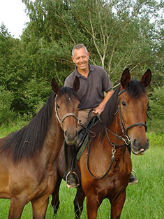 Lothar Kurz zu Pferd